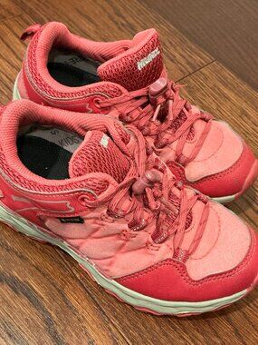 kids trekking shoes